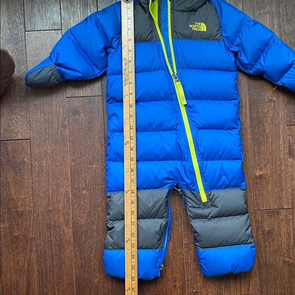 The north face infant snow suit size 6-12 months - Picture 15 of 15